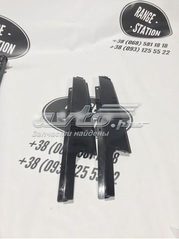 Купити LR050771 Land Rover Накладка задньої двері, правої, вертикальна