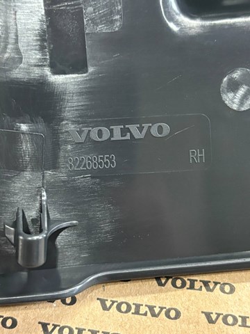 82268553 Volvo 