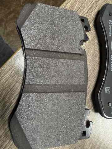 Купити LR180976 Land Rover Колодки гальмівні передні, дискові