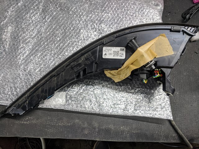 Купити K8D213404AD Land Rover 
