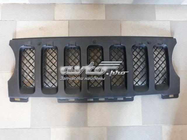 Решітка радіатора 68091527AA Chrysler