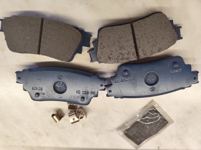 Задні дискові колодки Q-fix Q0931322