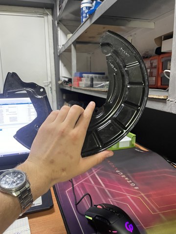 DGH933271 Mazda Кожух гальмівного диска