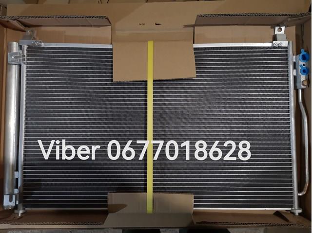 Конденсатор кондиціонера Nissan/Infiniti 921004GB0A ціна, від 114.22 USD