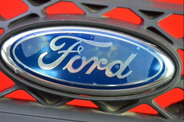 6S618200AC Ford 