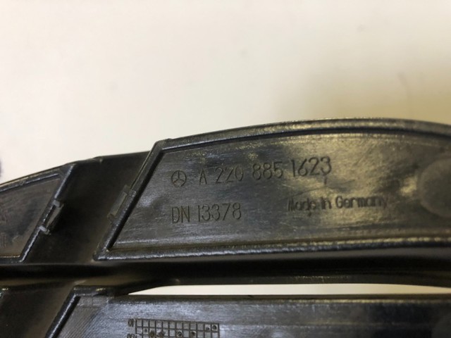 Решітка переднього бампера, права Tempest 350327910 ціна, від 4.96 USD