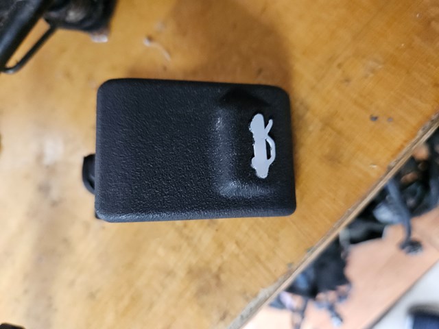 8118234000 Hyundai/Kia Запор капота (замок і привід замка капота)