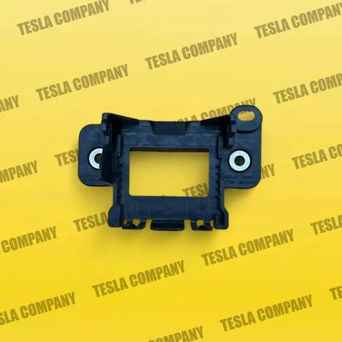  104709700D Tesla