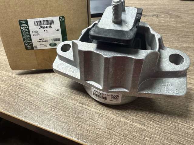 Купити LR094226 Land Rover Подушка (опора) двигуна, ліва