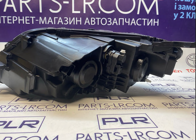 57B310E Polcar Фара правая