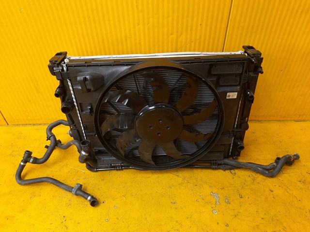 Купити A0995001701 Mercedes Радіатор двигуна