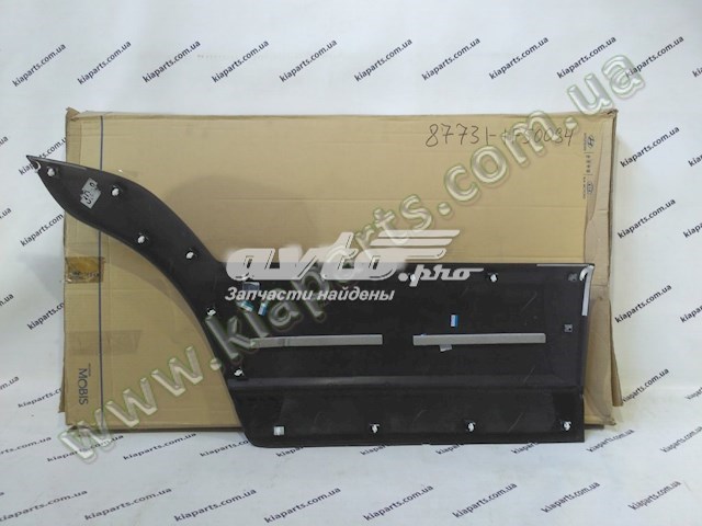 877311F500 Hyundai/Kia Накладка задніх дверей