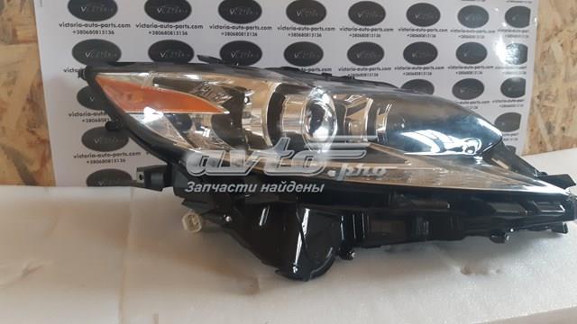 Купити 8114033C70 Toyota Права блок фара