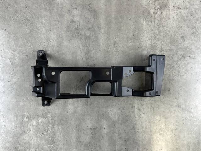 CK5215266AA Land Rover Кронштейн кріплення протитуманной фари, правої