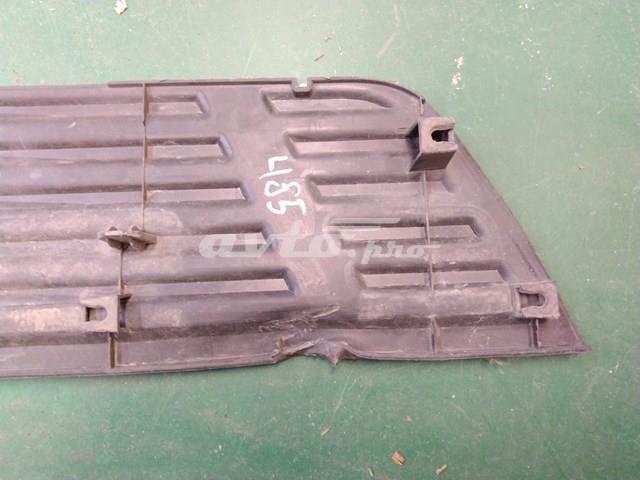 Накладка підніжки Toyota 517716A150 ціна, від 57.01 USD