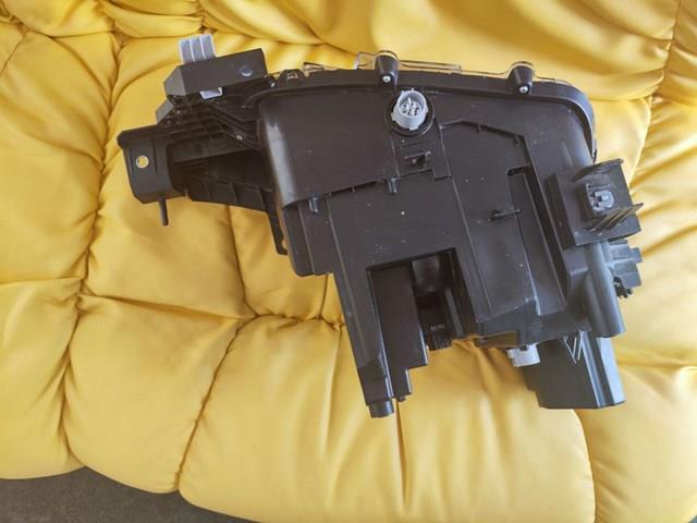 Купити TM5551041B Mazda Основна фара в зборі ліва