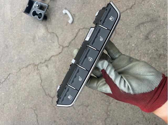 Купити 93300C6120WK Hyundai/Kia 