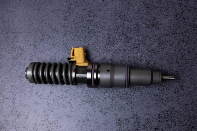 Форсунка паливна Volvo 20972223 ціна, від 556.29 USD