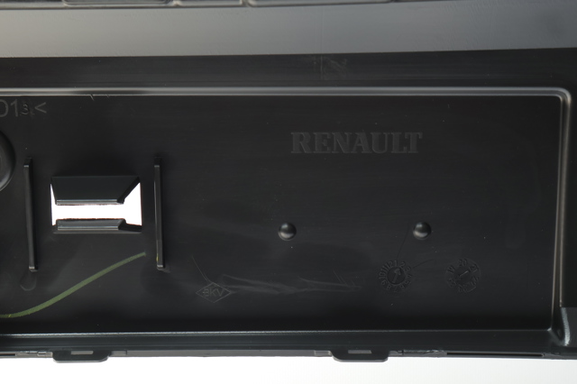 Бампер передній Renault (RVI) 620222140R