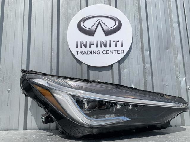 Фара права 260105NA1A Nissan/Infiniti