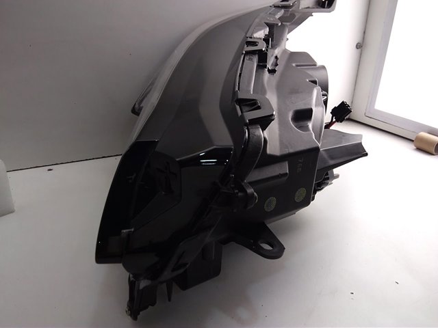 Фара правая Toyota 8114578060 ціна, від 116.24 USD