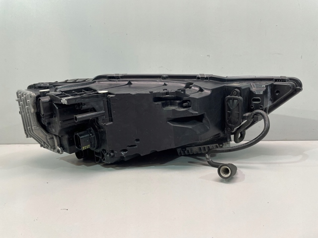 Фари VAG 4N0941033 ціна, від 1784.68 USD