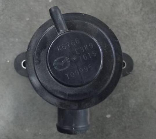 Пропускний клапан (байпас) надувочного повітря на Mazda 3 (BK12)
