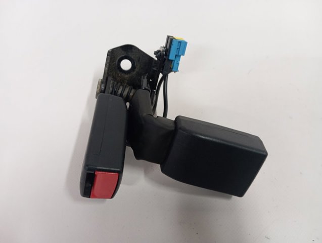  Mercedes A1768600469