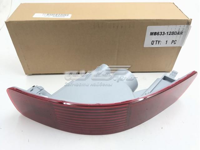 Катафот (відбивач) заднього бампера, правий 0360361F6C Tempest