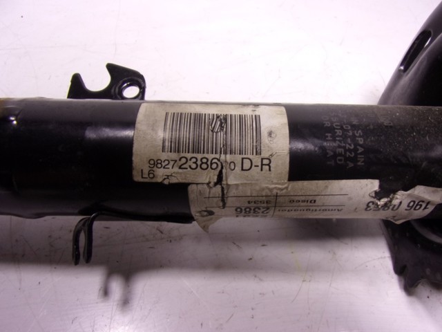 Стійка передня права Peugeot/Citroen 9827238680