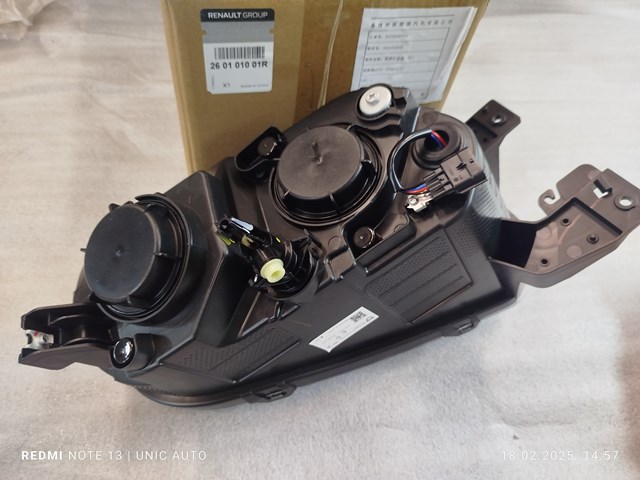 Купити 260101001R Renault (RVI) Права блок фара