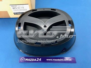 Кронштейн емблеми решітки радіатора GBFN50716 Mazda