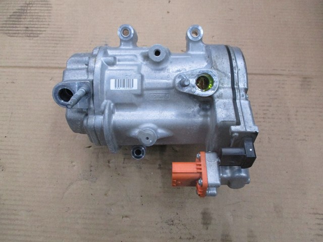Компресор системи кондиціювання Ford LX6A19D623AC ціна, від 422.22 USD
