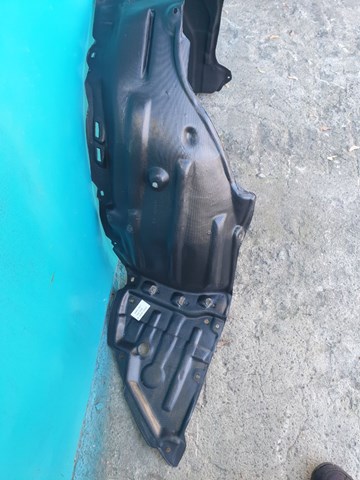  Підкрилок передній правий Toyota Prius 