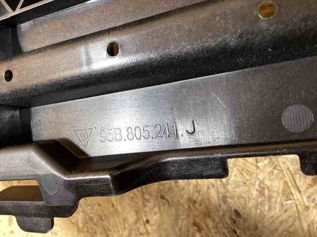 95B805241J Porsche Балка бампера переднього