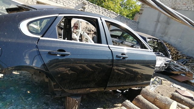 Двері задні, праві Jaguar T2H4136 ціна, від 234.90 USD