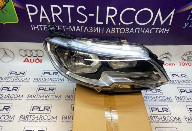 Фара передня права Polcar 57B310E