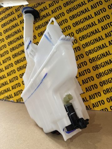 Бачок омивача скла Mazda DGJ167480