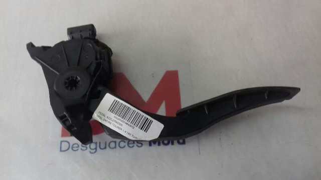 Педаль газу 13253781 Opel
