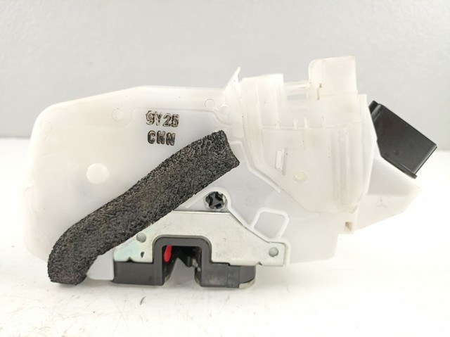 805014CC0A Nissan/Infiniti Замок водійських дверей