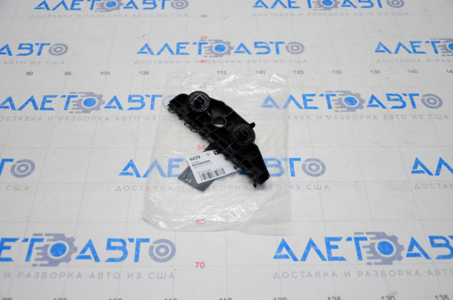 Купити 622209HS0A Nissan/Infiniti Кронштейн бампера переднього, правий