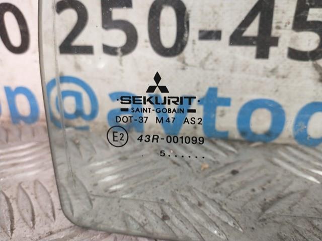 Купити MR720217 Mitsubishi Кватирка двері трикутник, задня, права