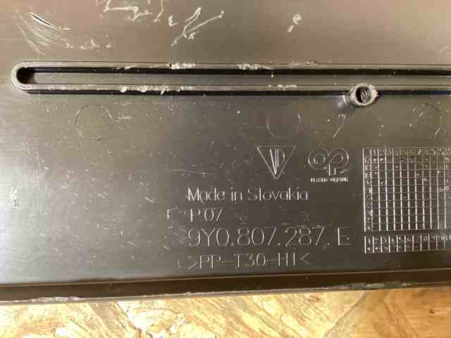 Кріплення переднього номера автомобіля Porsche 95B807287E1E0 ціна, від 38.78 USD