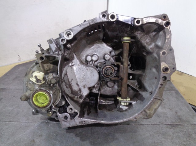  Коробка передач Peugeot 205 1