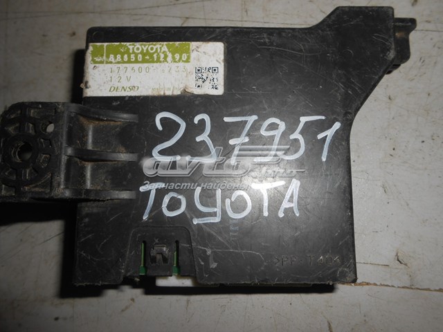 8865012A90 Toyota 