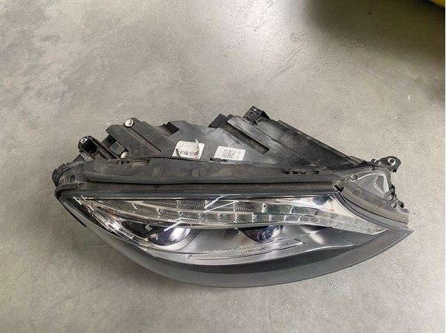 Фара правая Mercedes A2229062204 ціна, від 282.17 USD