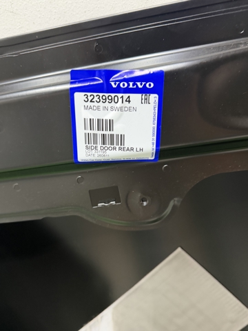 32399014 Volvo Двері пасажирськи задні ліві