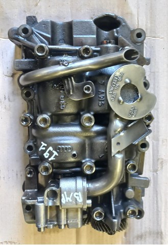 Помпа масляна VAG 03G103535B ціна, від 152.27 USD