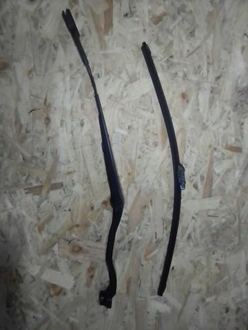 LR113391 Land Rover Ричаг двірника