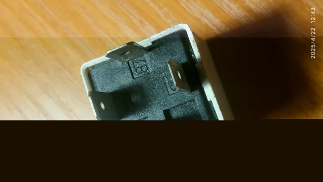 90GG13L028AA Ford 